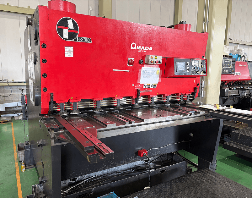 シャーリング切断機 アマダ社製 H-2013